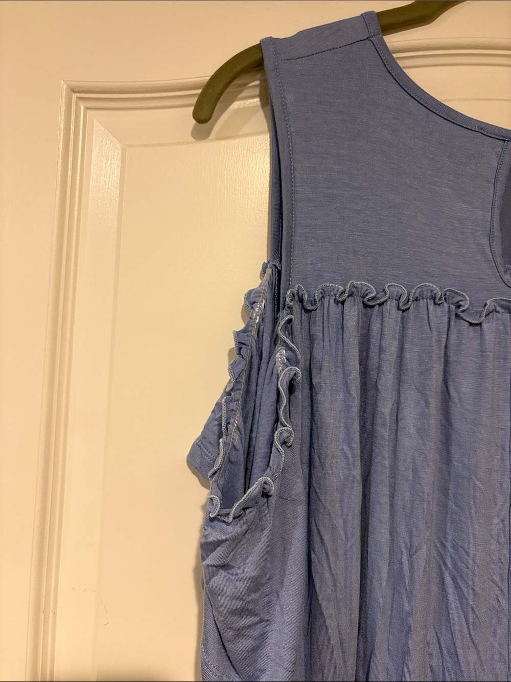 Open shoulder top - Picture 2 of 4